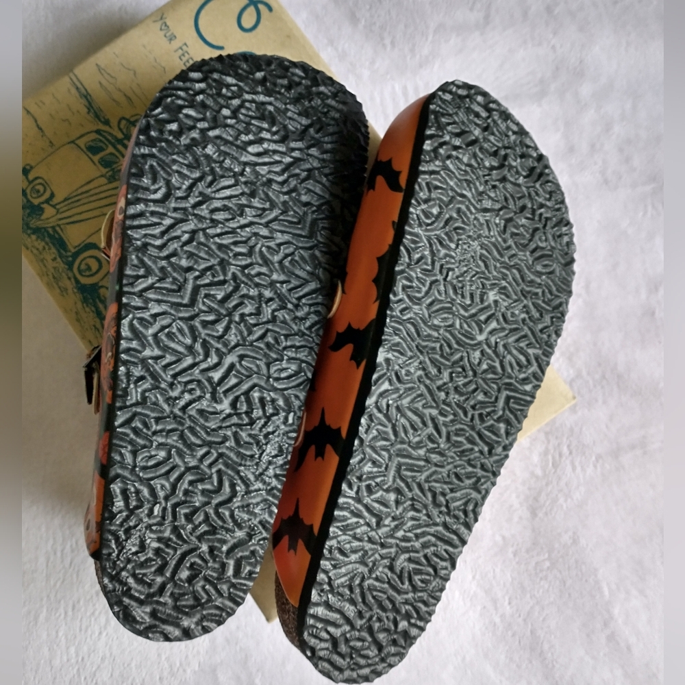 Calceo Halloween Clogs - Picture 2 of 3